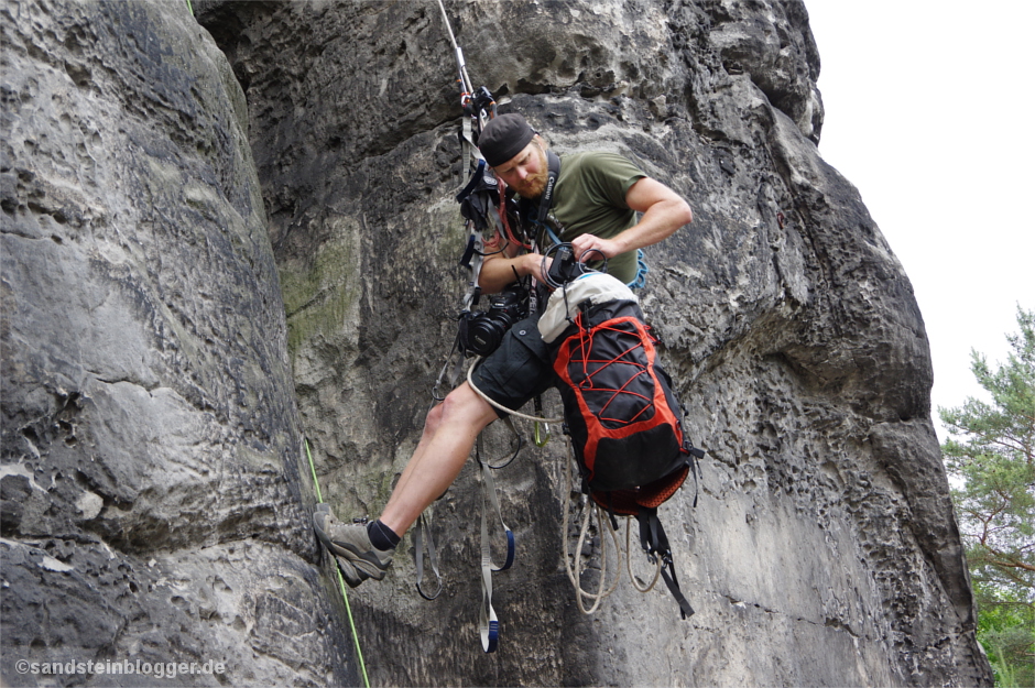 Kameramann mit Rucksack