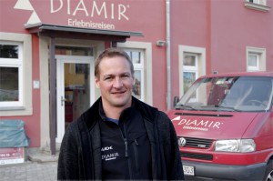 Markus Walter vor dem Diamir-Gebäude