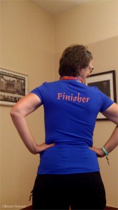 Bruni im T-Shirt mit Aufschrift Finisher