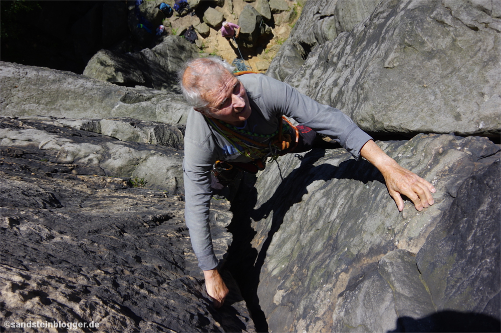 Gisbert klettert den Winkelriss