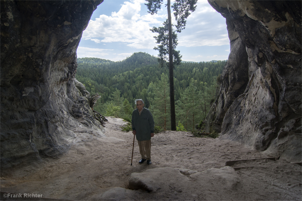 Dietrich Graf in der Kleinsteinhöhle