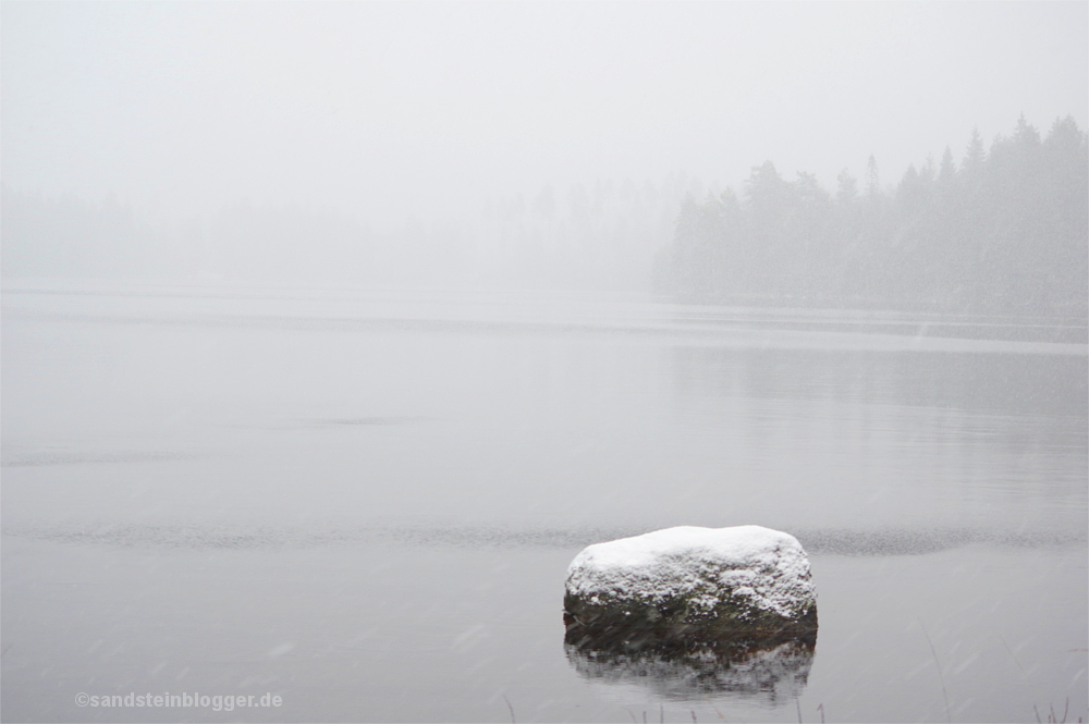 Ein Stein im See, Schneetreiben