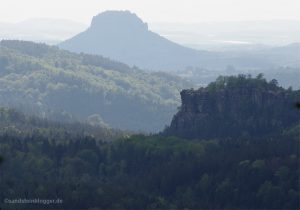 Felslandschaft mit Tafelbergen