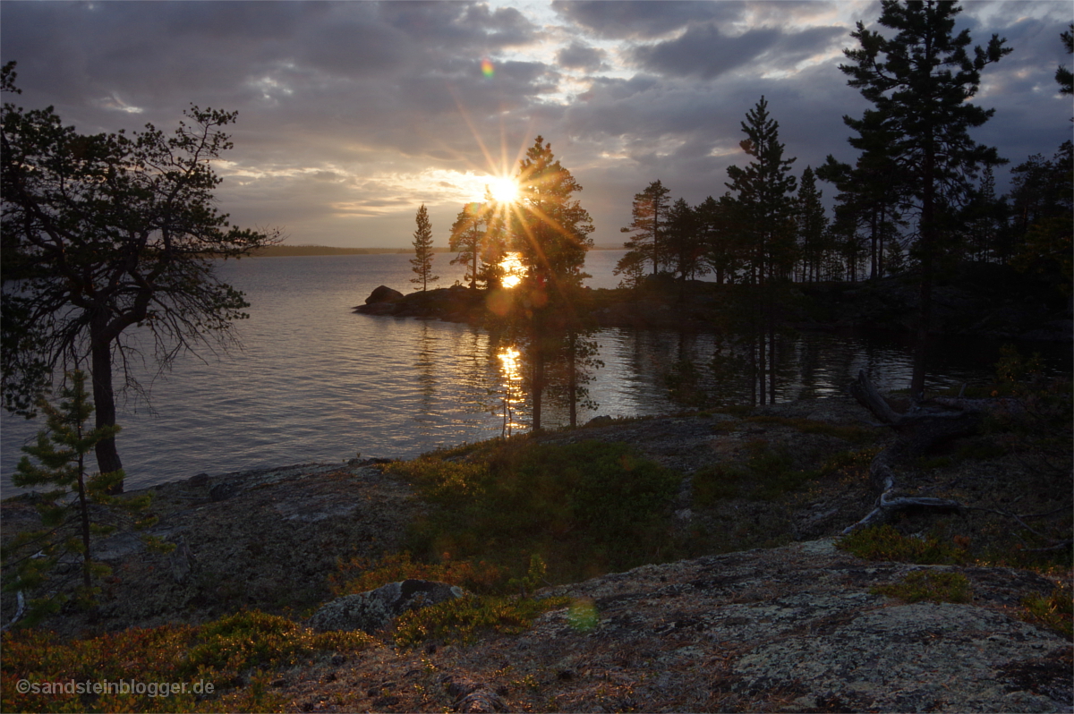 Sonnenuntergang in einer Bucht